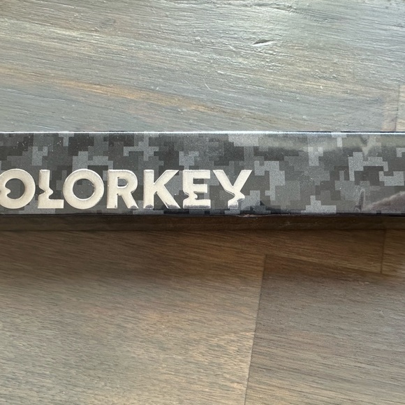 Colorkey lip lacquer R666 - Picture 2 of 2